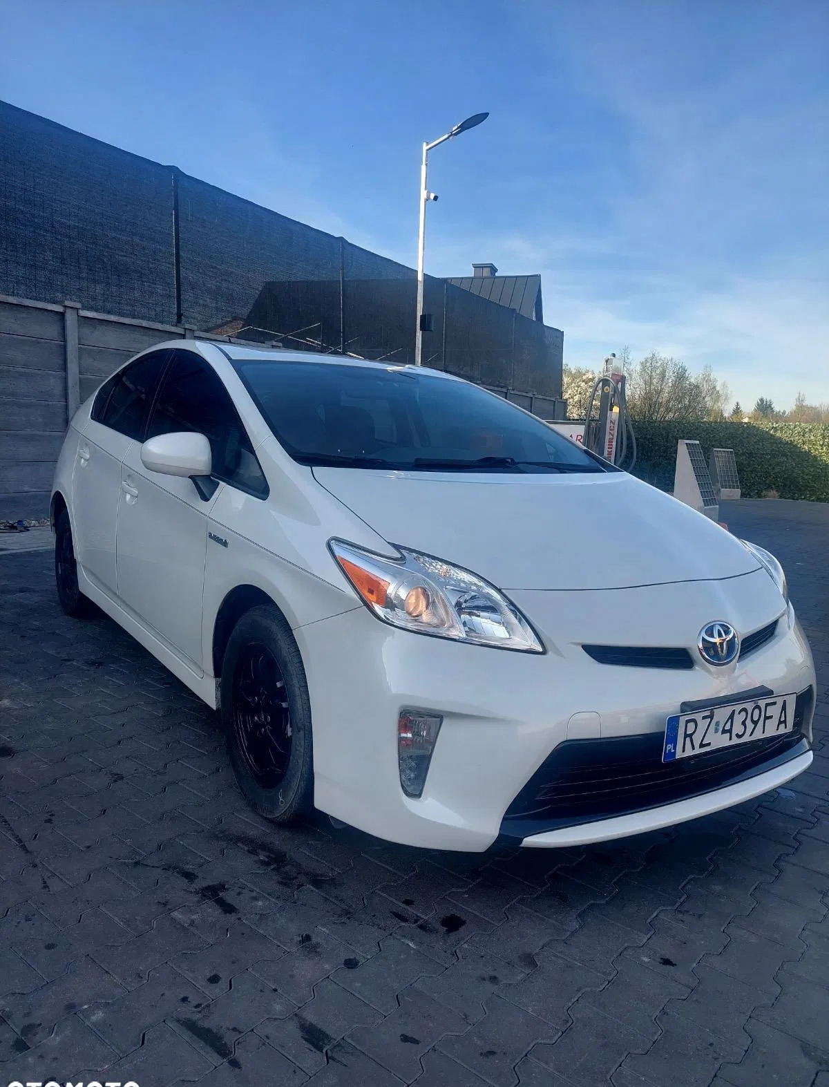 samochody osobowe Toyota Prius cena 42500 przebieg: 164000, rok produkcji 2014 z Radom